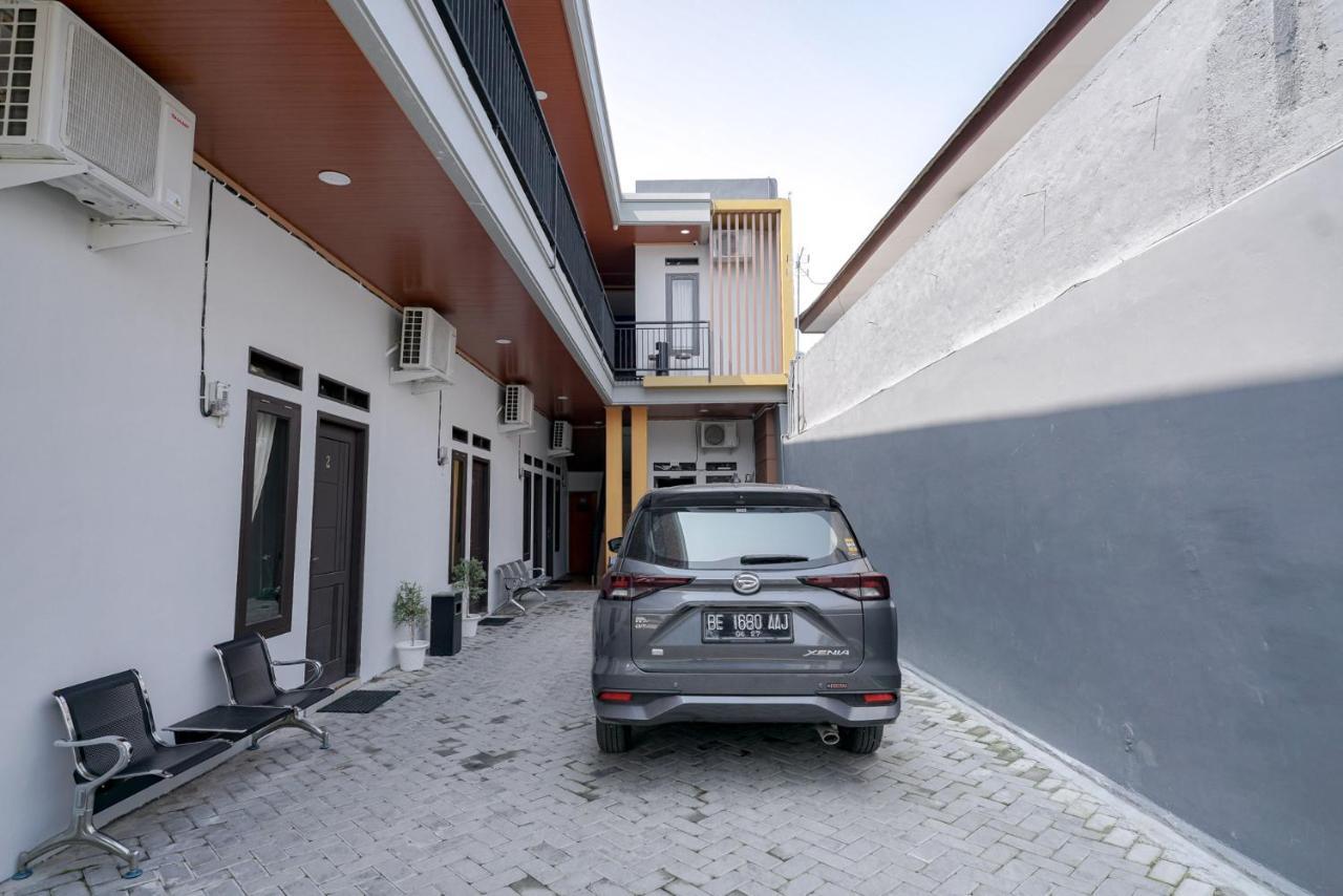Reddoorz @ Jalan Urip Sumoharjo Lampung Hotel Bandar Lampung Buitenkant foto